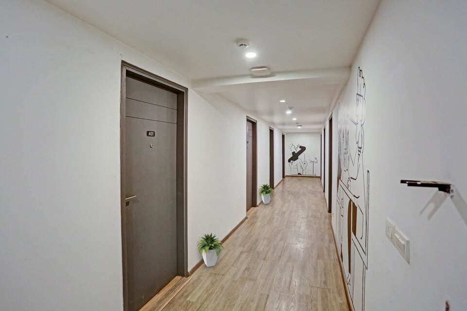 Townhouse 1138 Arena Heritage Near Bestech Central Square Mall, Golf Course Road, Gurgaon