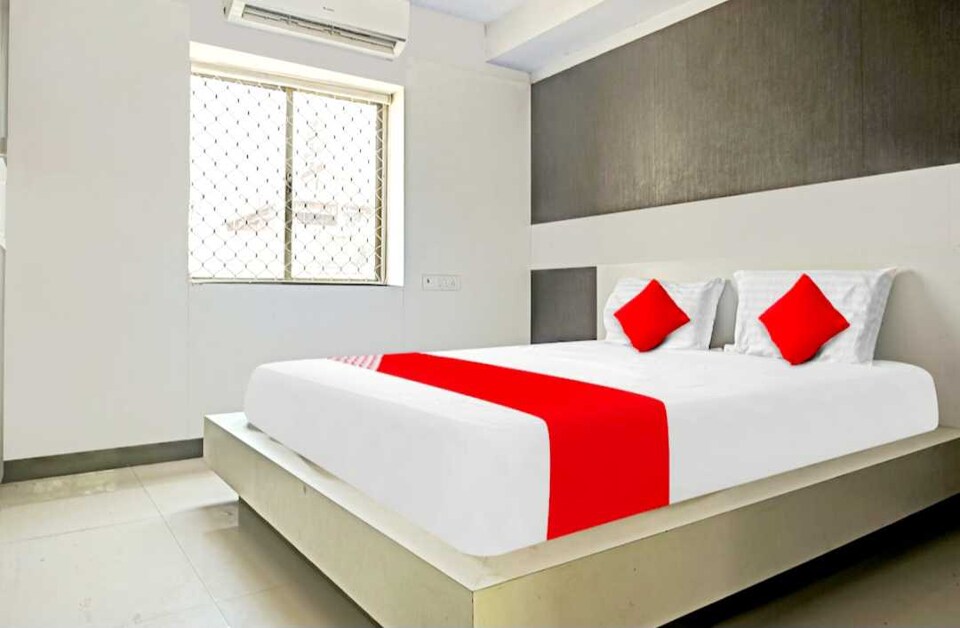 OYO Flagship 70182 Meerat Guest House, Salt Lake Kolkata, Kolkata