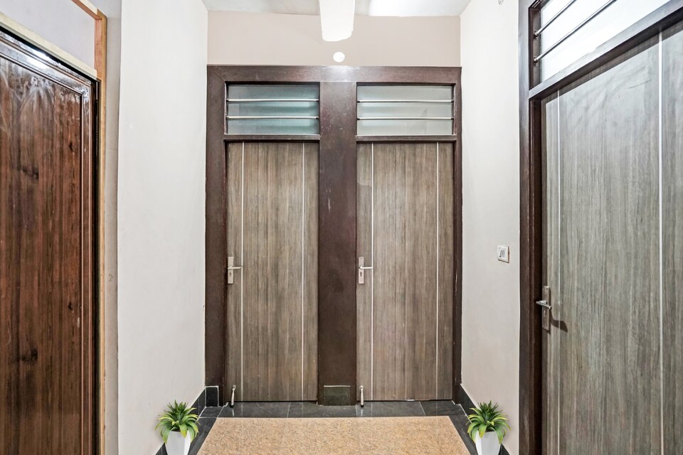 Collection O 701871 Vishen Residency, Greater Noida, Noida