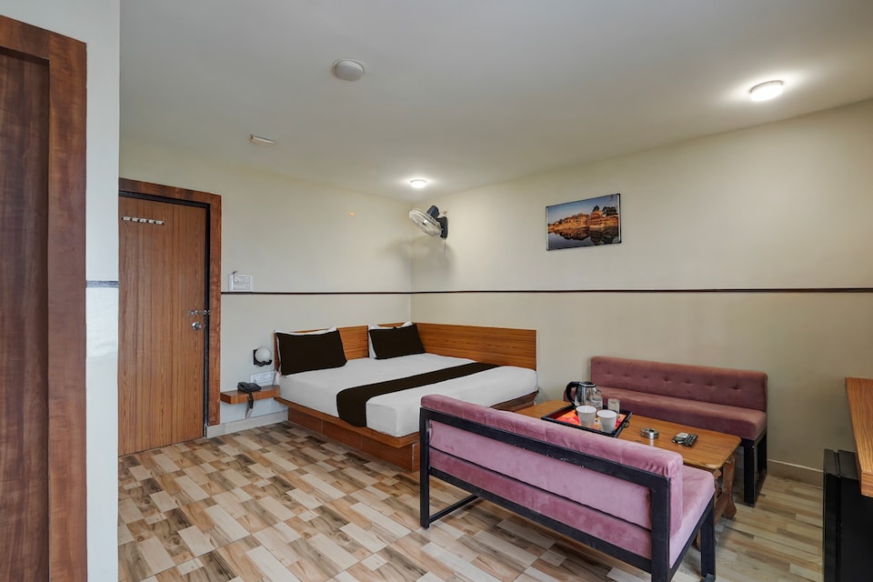 Super Townhouse City Mall Kota Formerly Hotel High Society, Kota, Kota