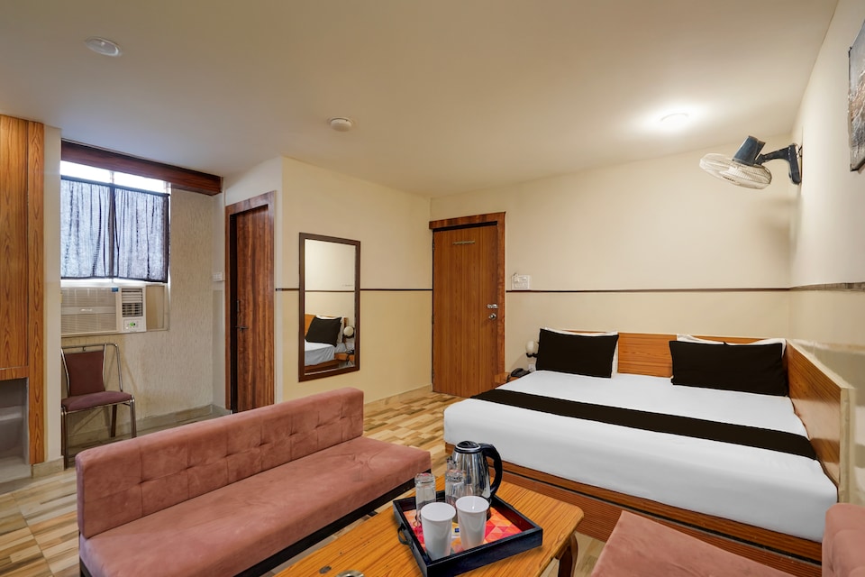 Super Townhouse City Mall Kota Formerly Hotel High Society, Kota, Kota