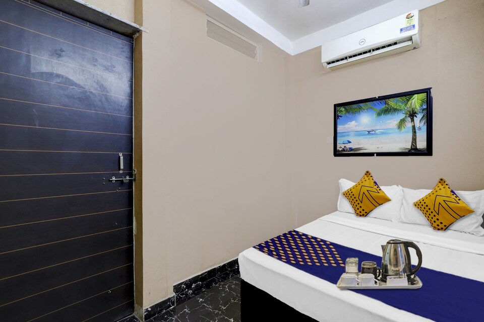 SPOT ON Hotel Rr, Ahmedabad Railway Station, Ahmedabad