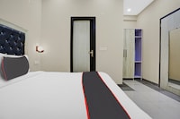 Collection O Metro View Ashok Vihar Near Shalimar Bagh Metro Station