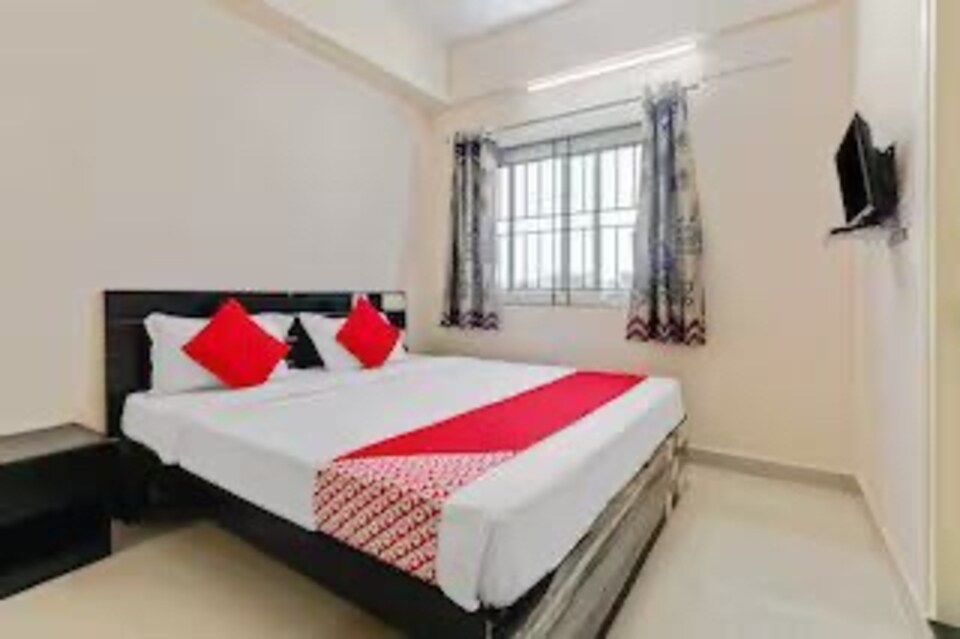OYO 701999 JJ Home Stay, Kengeri - Rajarajeshwari Nagar Bangalore, Bangalore