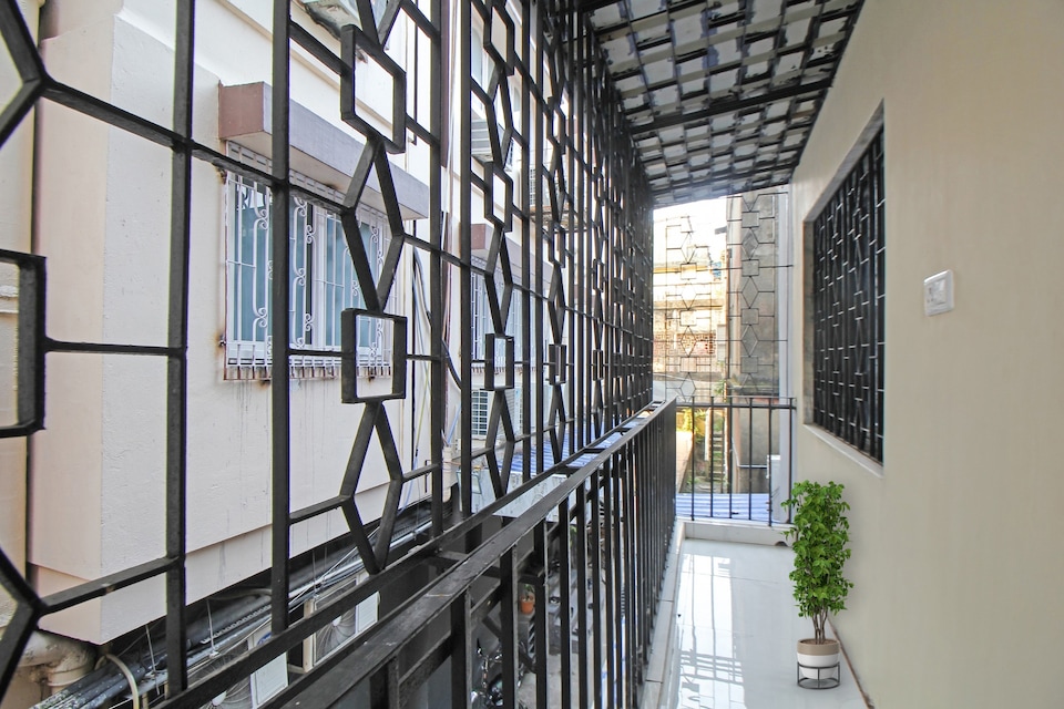 Super Hotel O Avenue Inn Near Birla Mandir, Gariahat Kolkata, कोलकाता