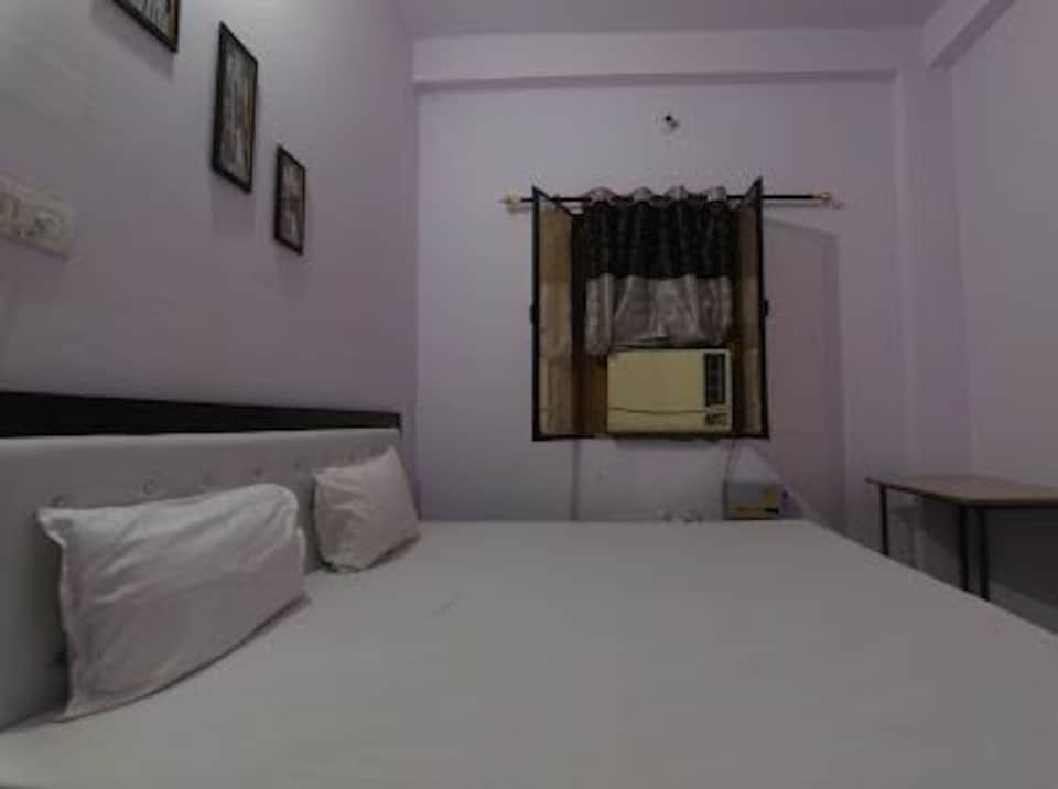 OYO Hotel Golden Night, Vikas Nagar Lucknow, Lucknow