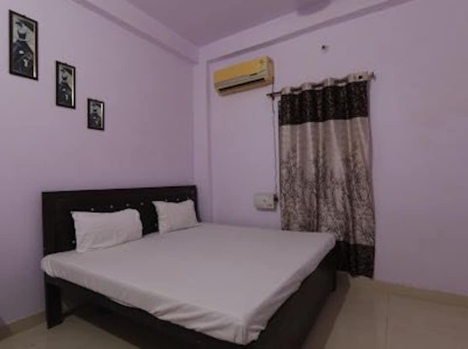 OYO Hotel Golden Night, Vikas Nagar Lucknow, Lucknow