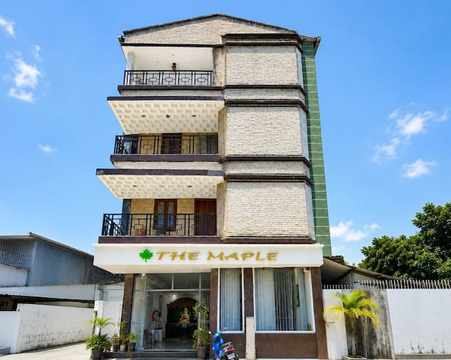 Collection O Sevoke Crossway Siliguri Formerly Maple