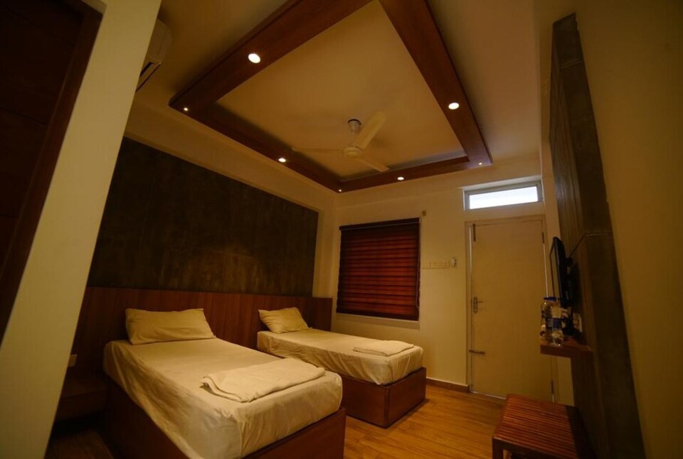 Live as COM370, Railway Station Coimbatore, Coimbatore