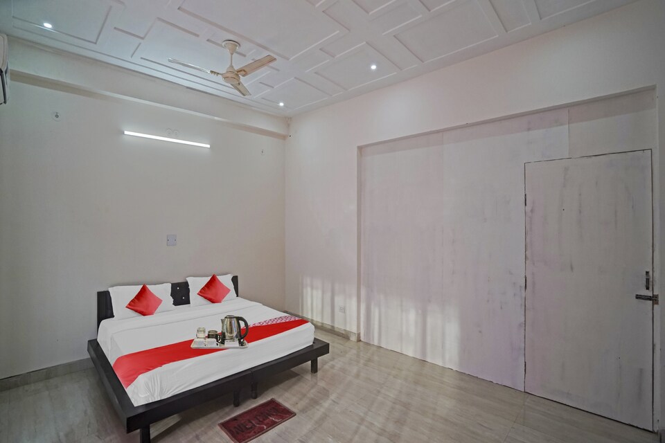 LIVE AS NOD2752, Noida Industrial Area Mamura, Noida