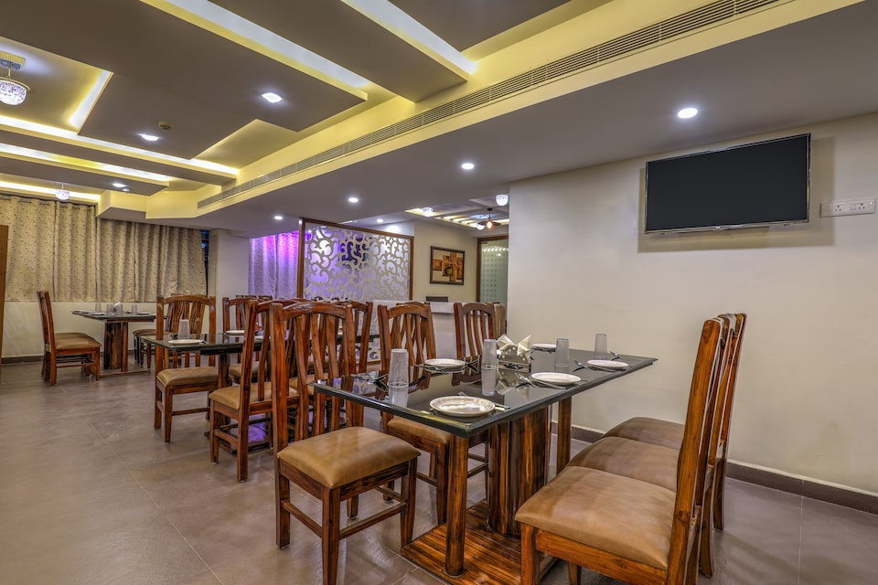 OYO 12336 Hotel Rain Tree, Madhapur, Hyderabad