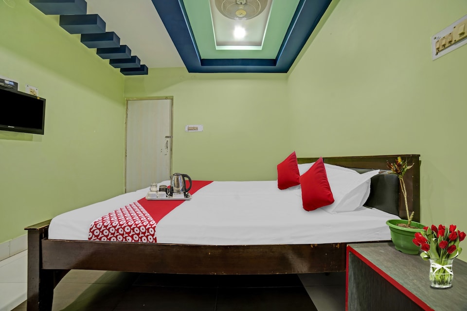 Hotel O Rudransh Residency , Bishtupur Jamshedpur, Jamshedpur