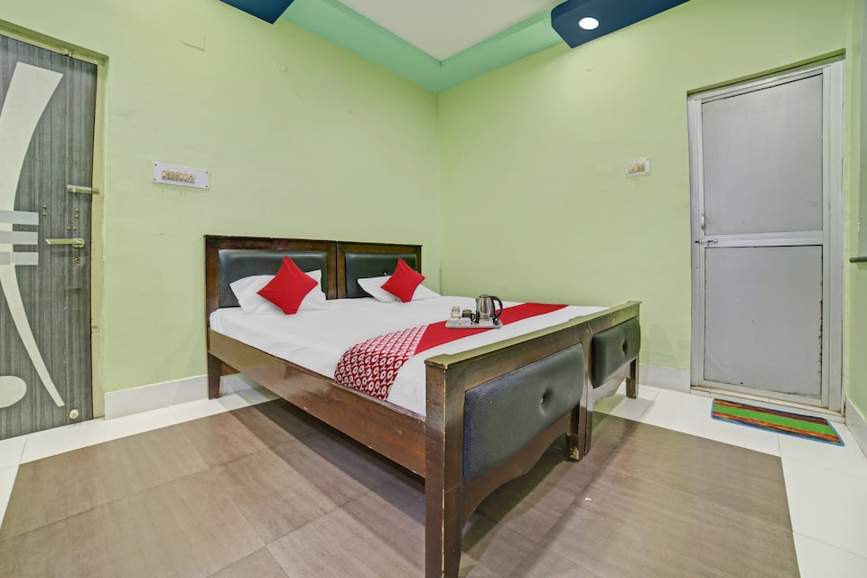 Hotel O Rudransh Residency , Bishtupur Jamshedpur, Jamshedpur