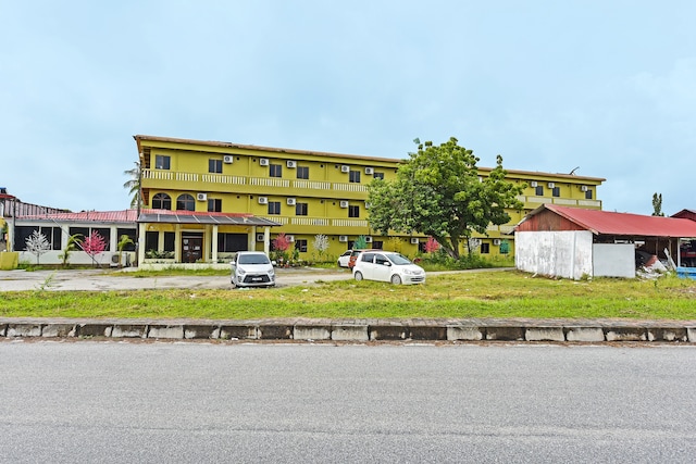 Capital O 90661 Luxor Empire Hotel