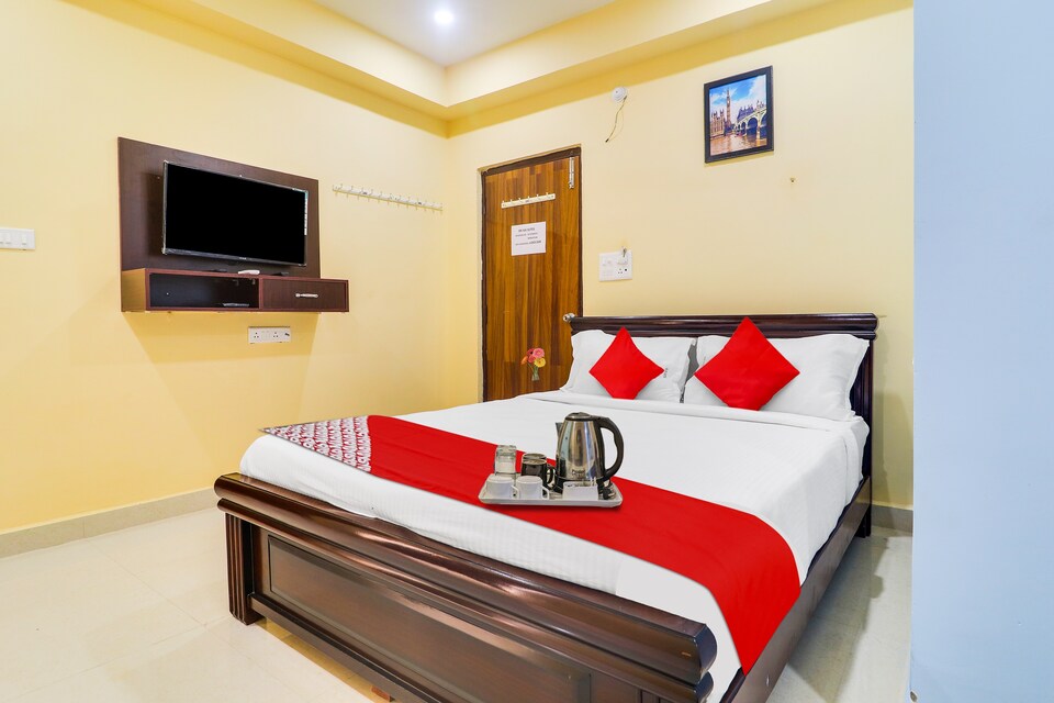 OYO Sri Sai Suites Near KIMS, Kondapur, Hyderabad