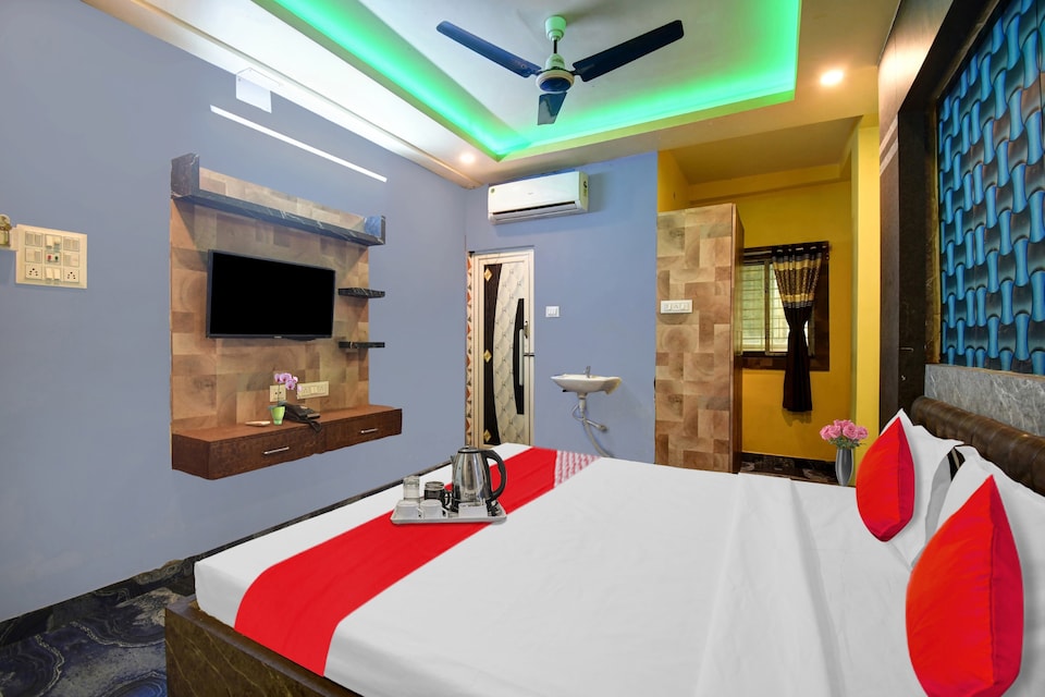 OYO Flagship 702286 P2 Guest House Near Birla Mandir, Ruby Hospital Kolkata, Kolkata