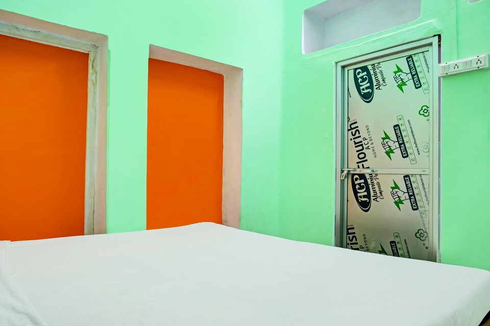 Spot on Savitri Mangala Paying Guest House, Lanka, Varanasi