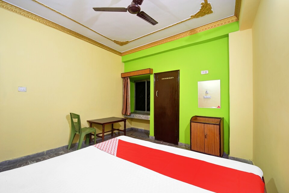 Flagship Bigboss Hotel & Restaurant With Lodging, Howrah Kolkata, Kolkata