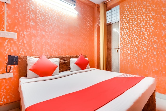 Collection O Hotel Sai Inn Near Indira Nagar Metro Station