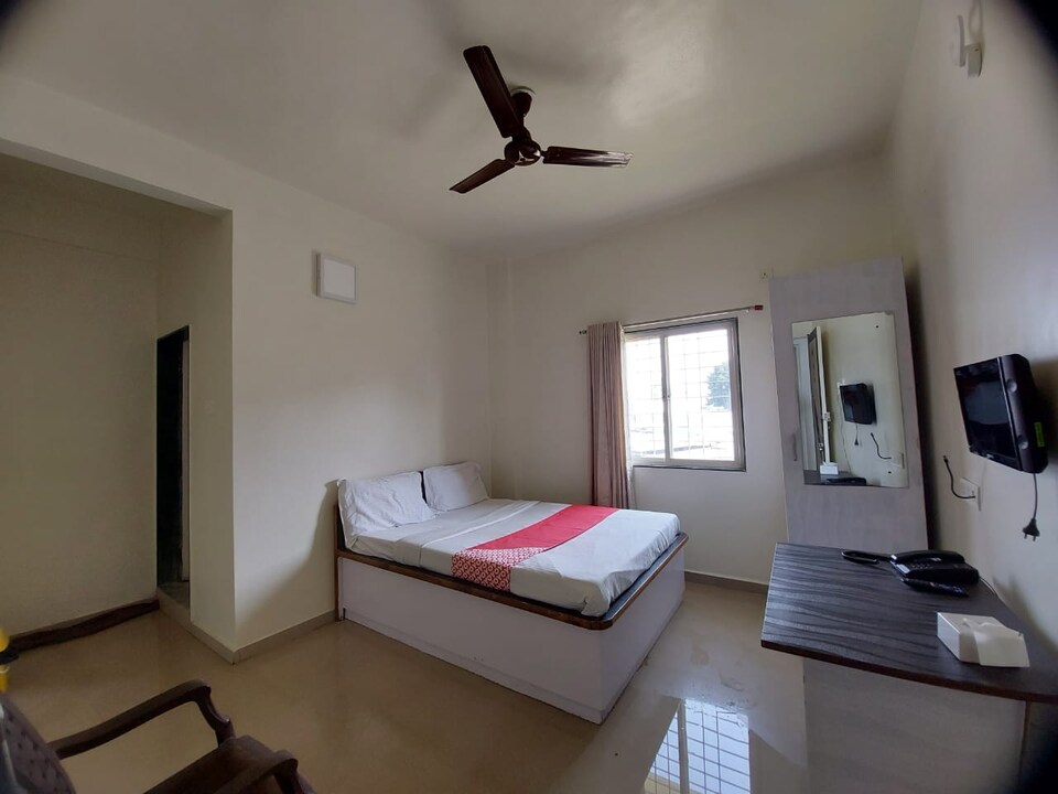 POP 702328 Happy Homely Stay, Hadapsar Pune, Pune