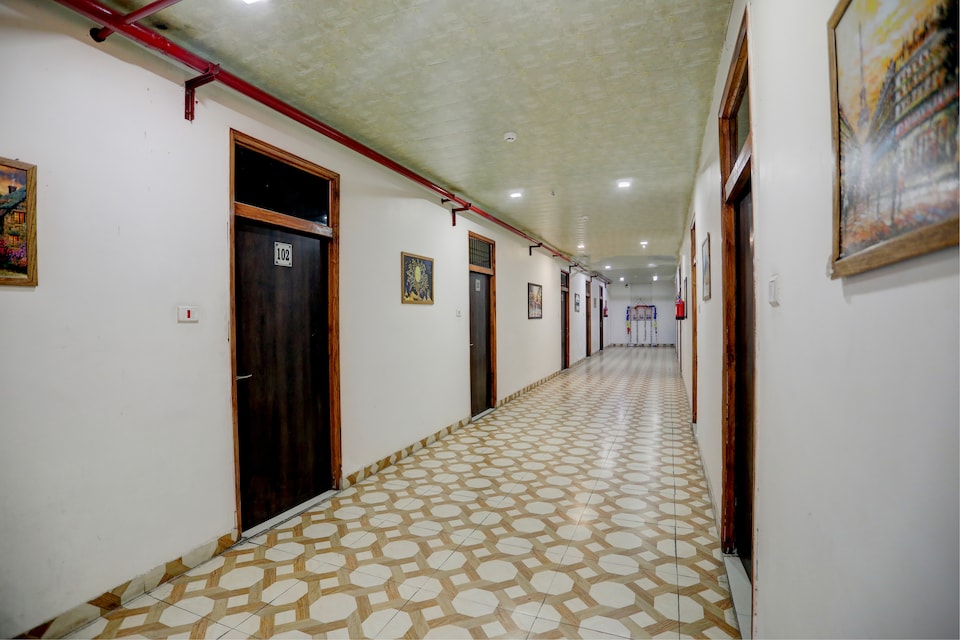 Hotel O The Royals Inn, Aligarh, Aligarh