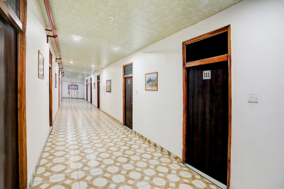 Hotel O The Royals Inn, Aligarh, Aligarh