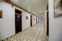 Hotel O The Royals Inn