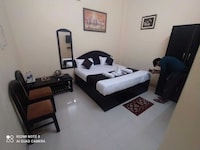 OYO Hotel Palm Near Gautam Buddha Park
