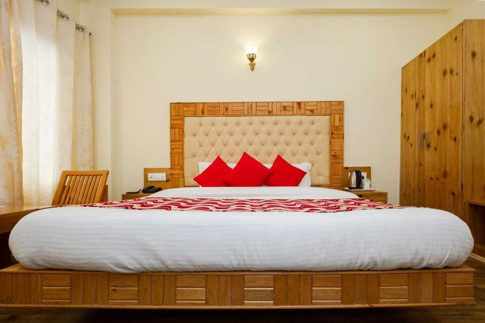 OYO Moody Suites, Airport Delhi, Delhi Transit