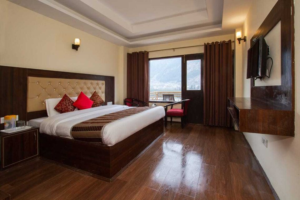 OYO Moody Suites, Airport Delhi, Delhi Transit