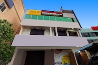 OYO 702365 NEW GOLDEN STAR GUEST HOUSE