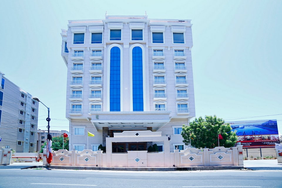 OYO 8769 Hotel Shenbaga, Pondicherry City Centre, Pondicherry