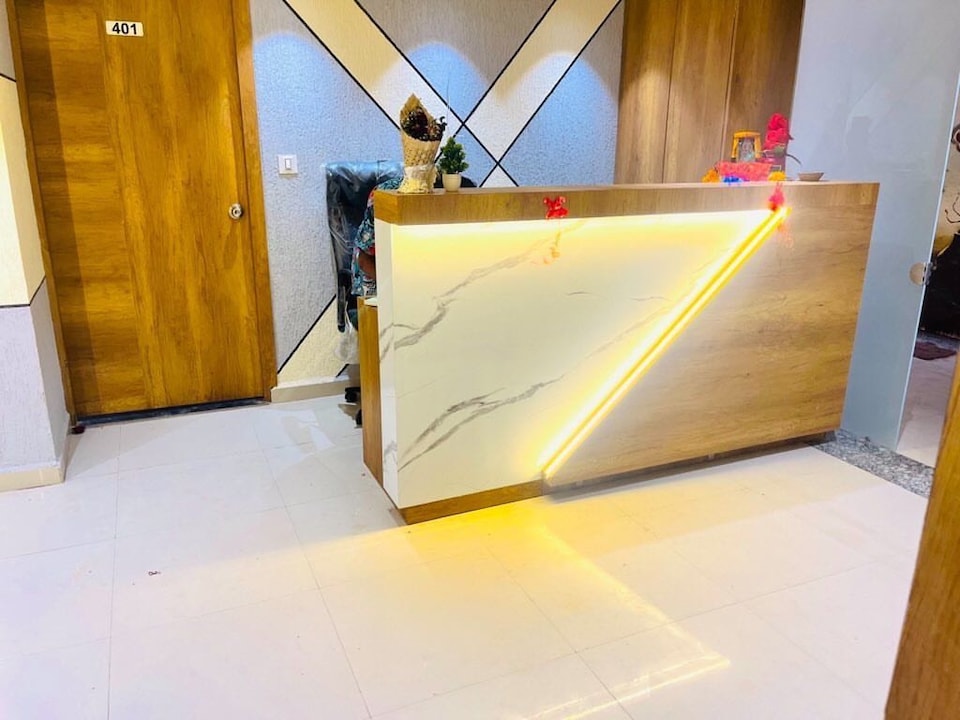 OYO Florence Hotel, Dindoli, Surat