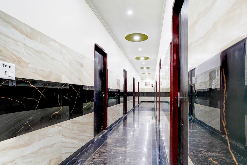 HOTEL O N.D. DHAM, Station Road Mathura, Mathura