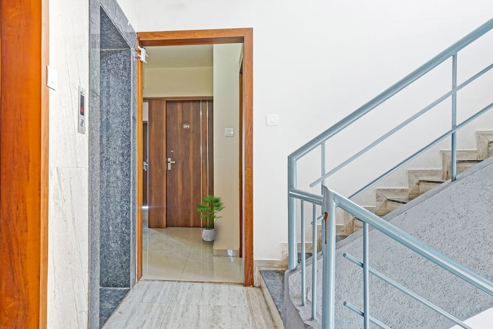 OYO Sai Krupa Lodging & Boarding , Viman Nagar, Pune