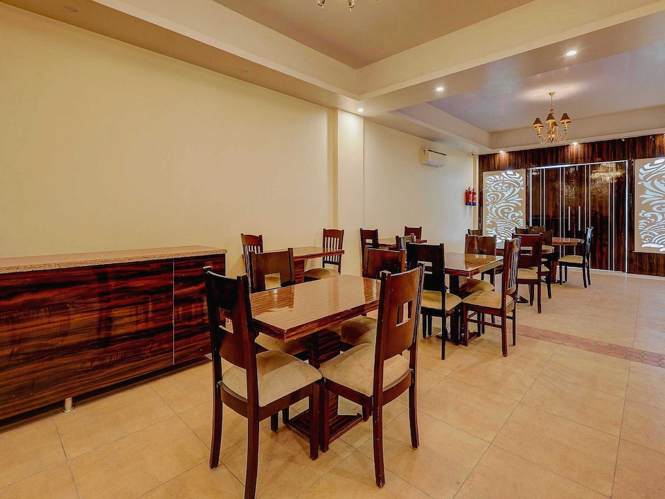 Hotel O Golden King , Airport Delhi, Delhi Transit