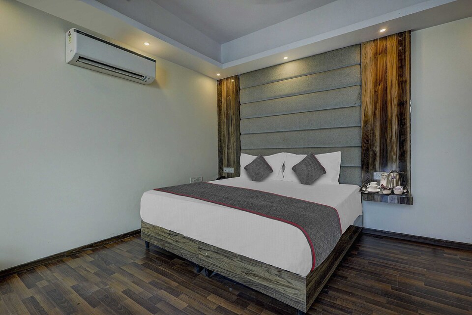 Hotel O Golden King , Airport Delhi, Delhi Transit