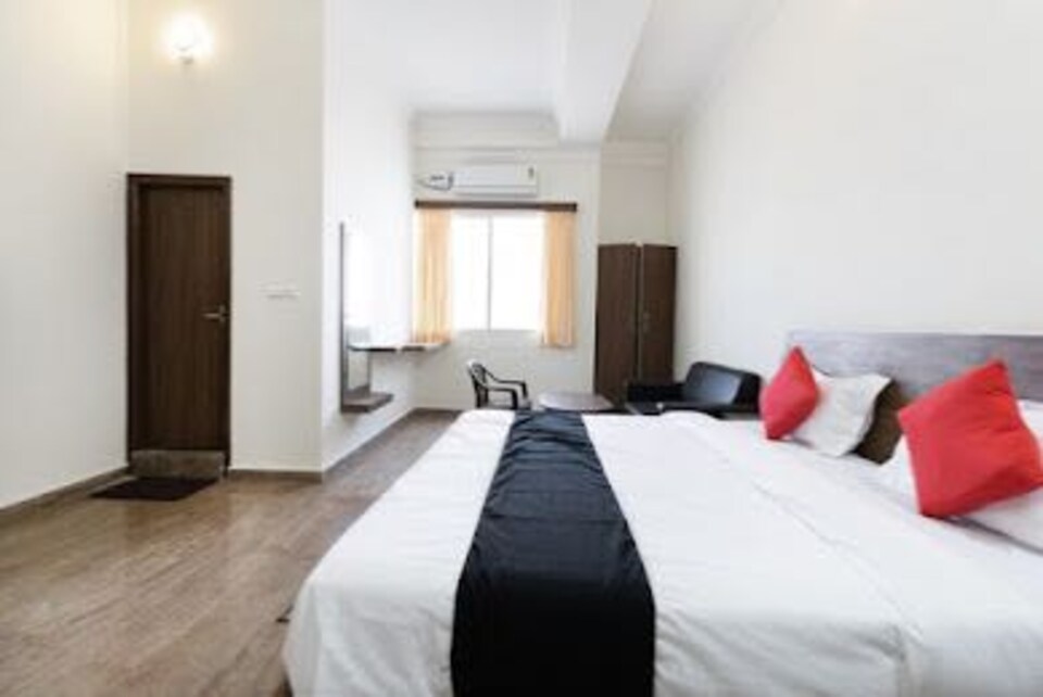 Flagship Hotel S Dot, Hassan, Hassan