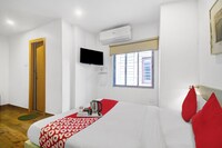 Flagship Transit Express Near Acropolis Mall