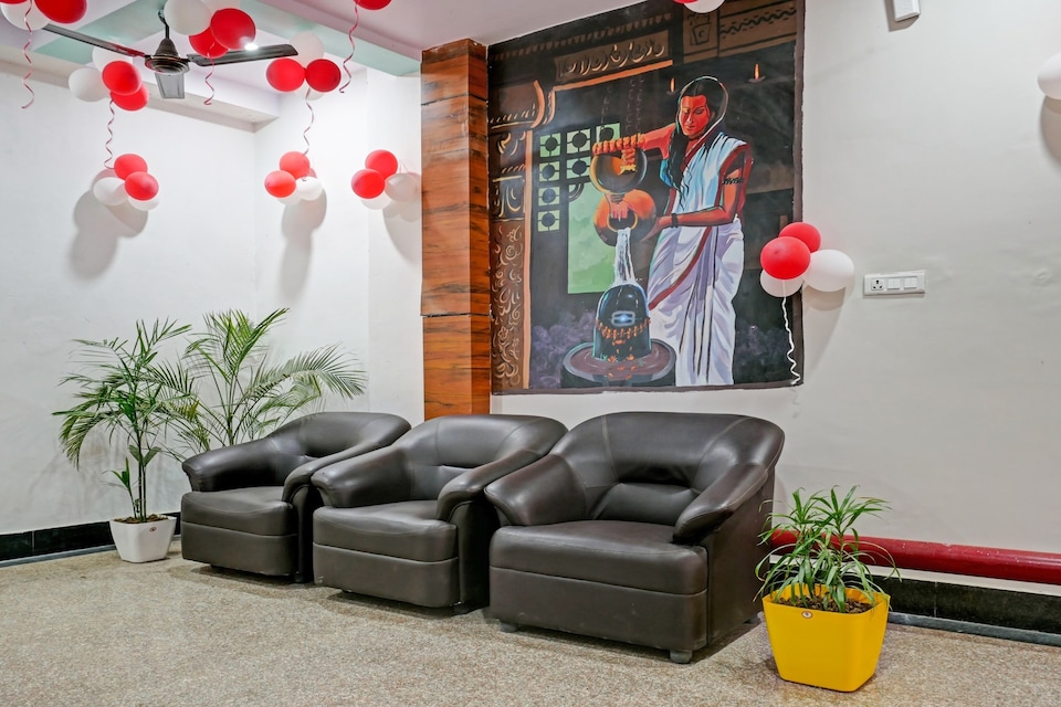 Hotel O Navneeta Grand, Lanka, Varanasi