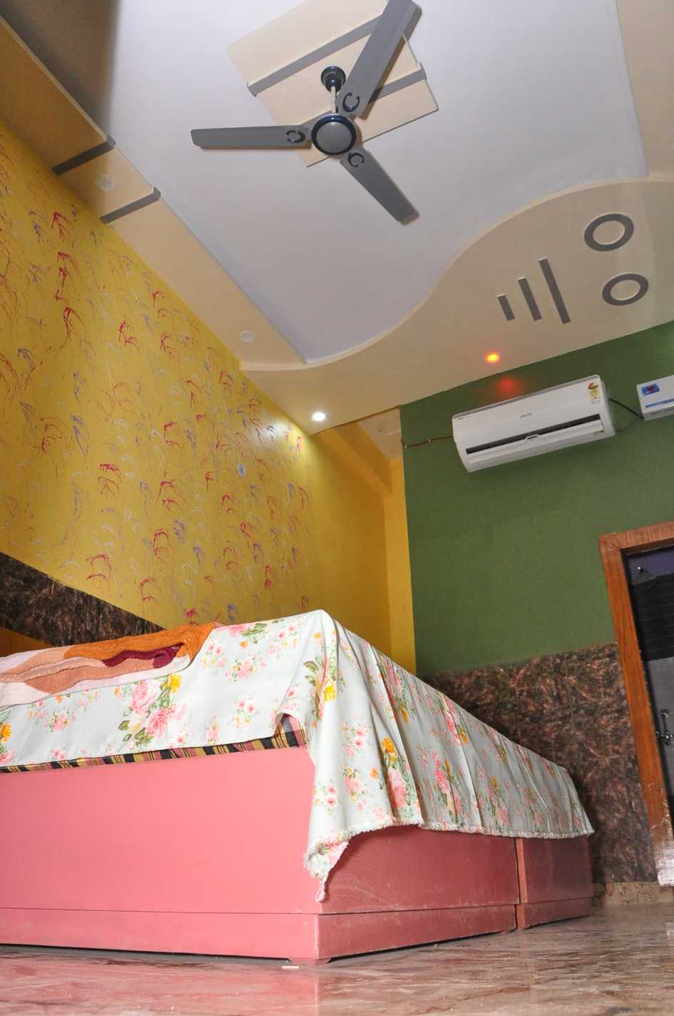 Hotel O Grand, OYO Rooms Aligarh, Book @ ₹792 - OYO