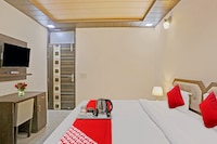 Hotel O THE KNIGHT INN