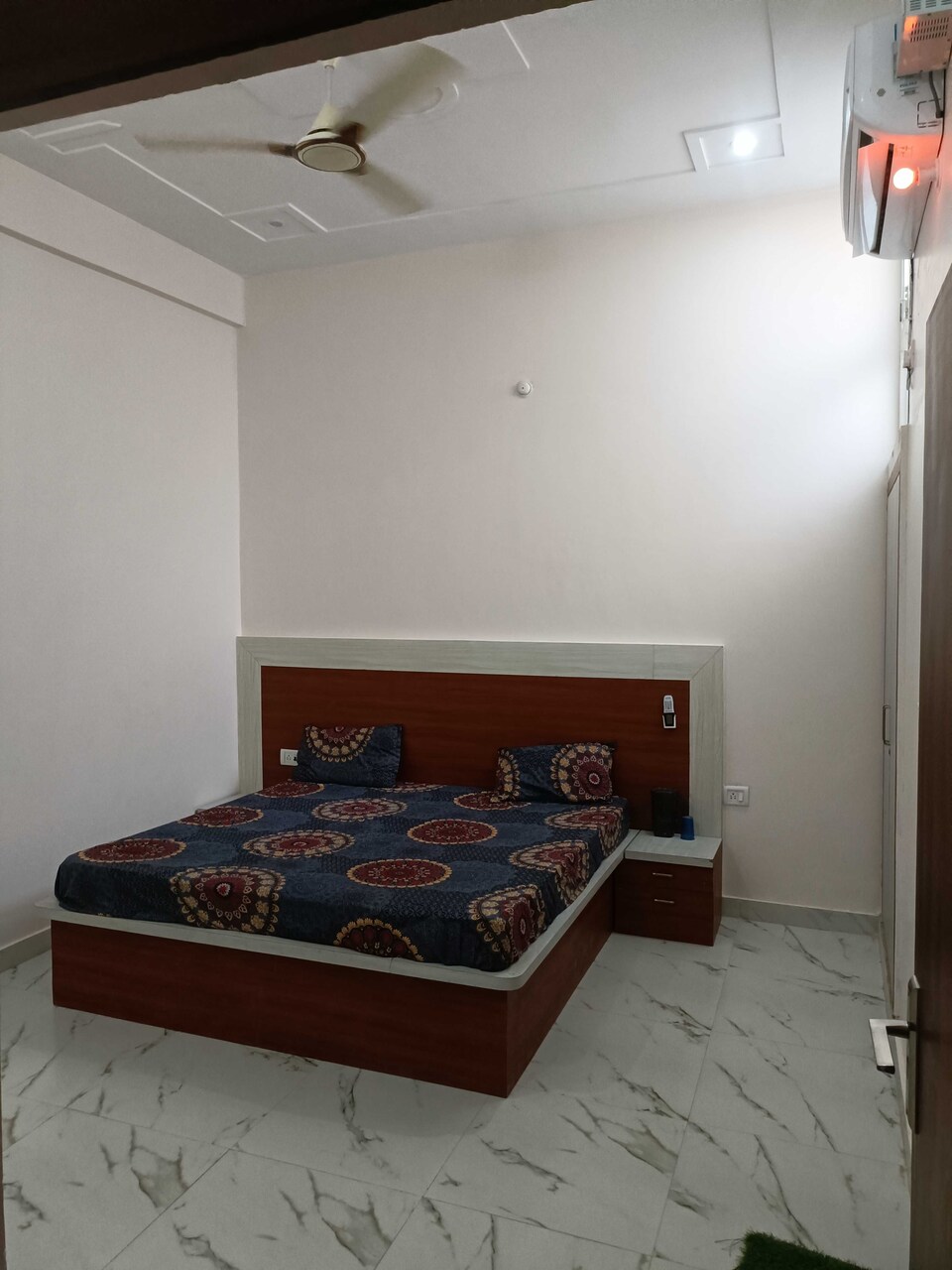 POP Shyama Guest House, Prem Mandir Vrindavan, Vrindavan