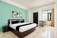 Hotel O Salasar Palace