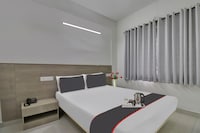 Hotel O KSR Bengaluru City Junction Formerly Gurudev Residency