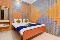SPOT ON Mayank Saini Guest House