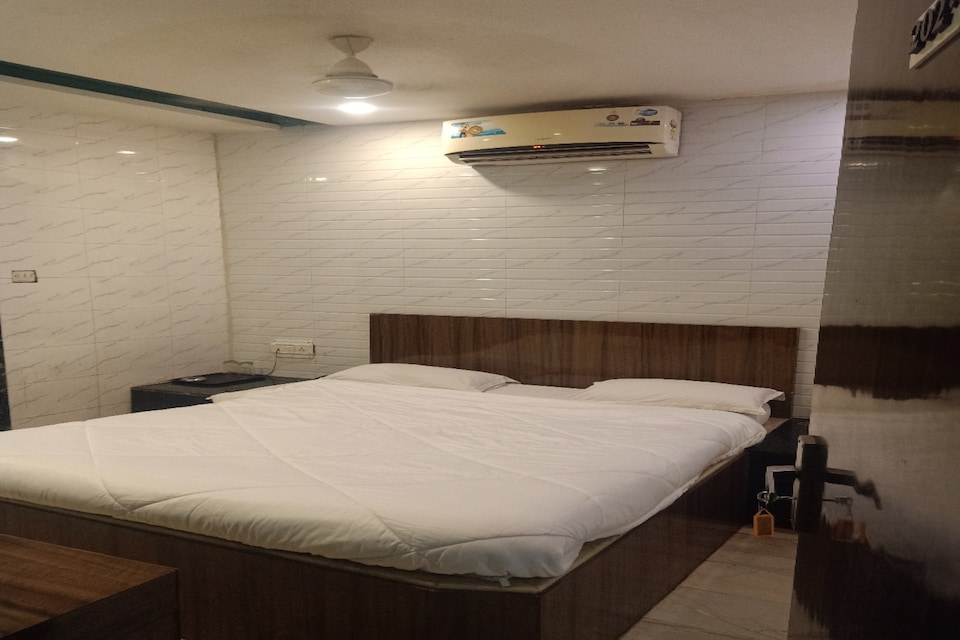 OYO Hotel Metro Palace, Mumbai Vasai-Virar-Naigaon, Mumbai