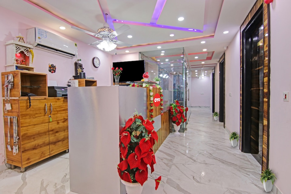 Super Hotel O Rishabh Inn, Indirapuram Ghaziabad, Ghaziabad