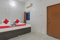 Hotel O Sana Guest House Near Chaudhary Charan Singh International Airport