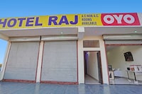 SPOT ON Hotel Raj